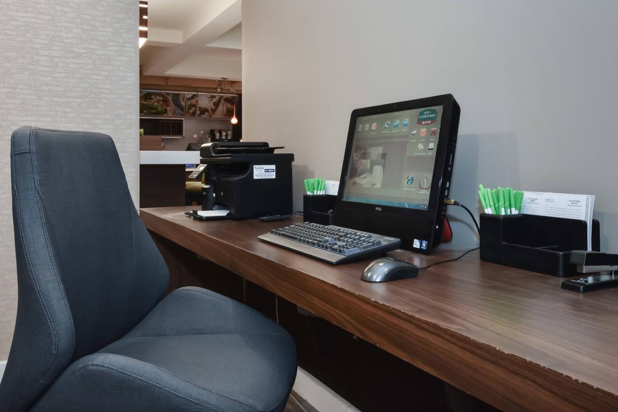 Courtyard By Marriott Charlotte Lake Norman Huntersville Extérieur photo