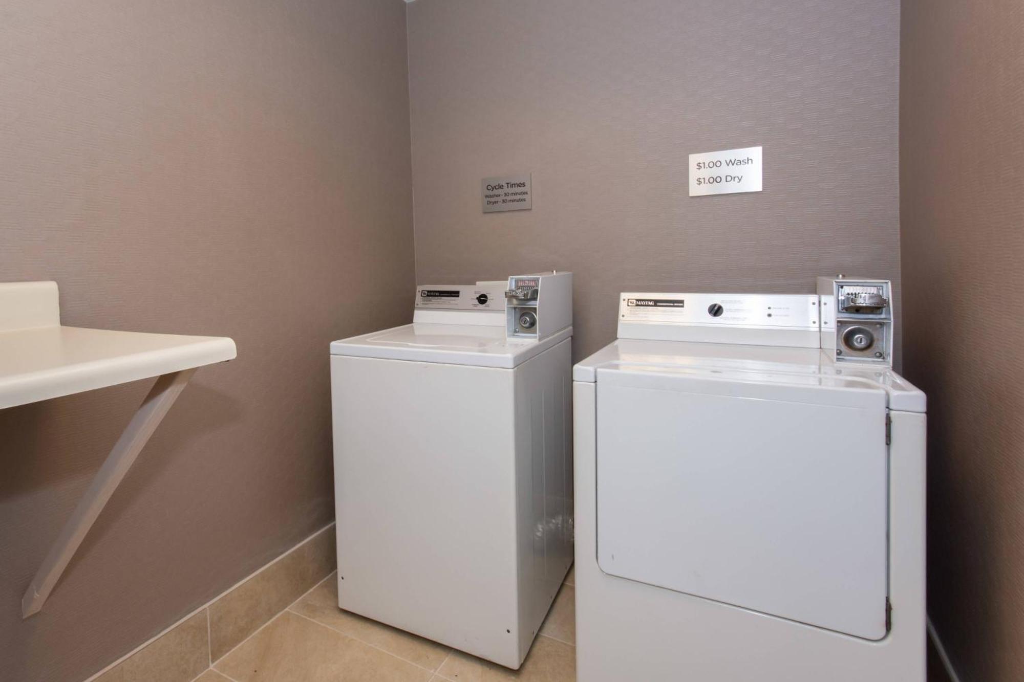 Courtyard By Marriott Charlotte Lake Norman Huntersville Extérieur photo