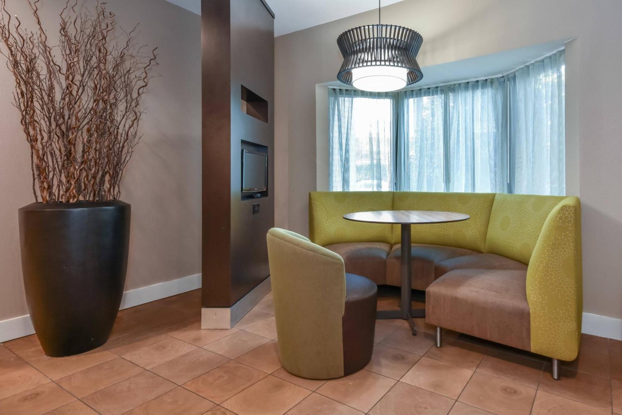 Courtyard By Marriott Charlotte Lake Norman Huntersville Extérieur photo